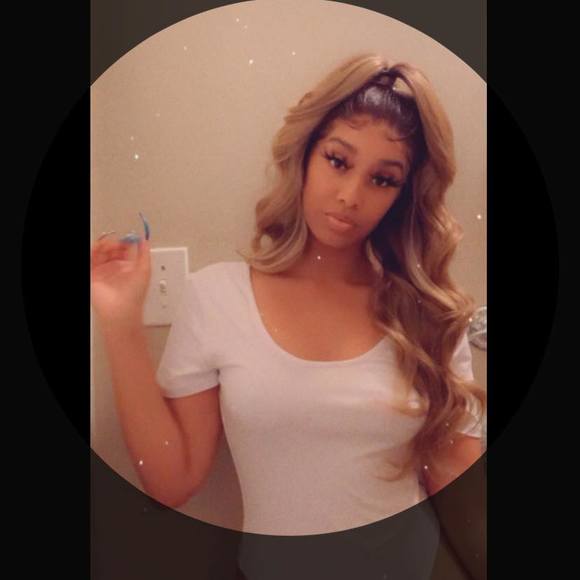 Meet your Posher, Dani - Picture 1 of 1